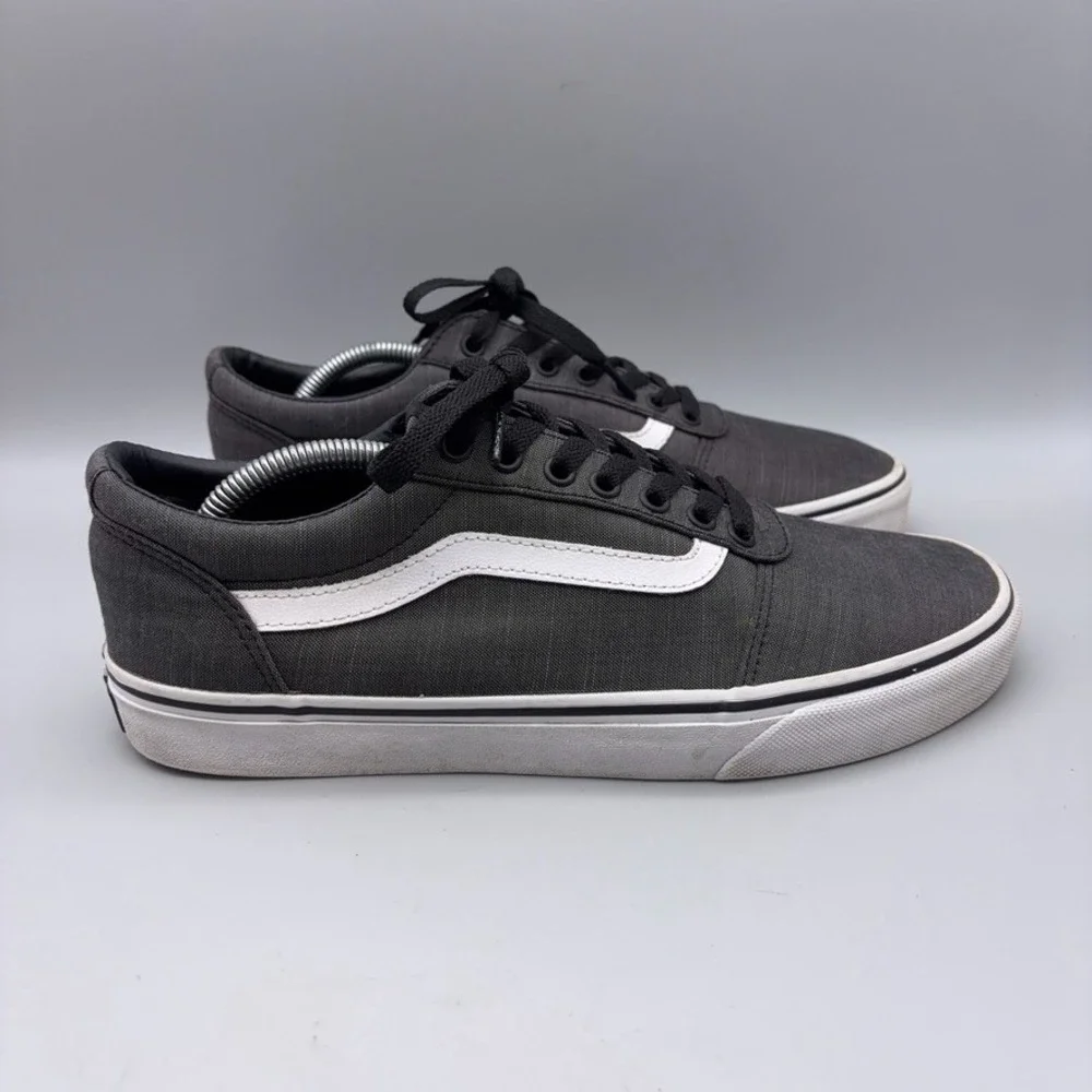 Vans Ward Low Top Sneakers Men 9.5 Black Canvas Skate Classic Athleisure